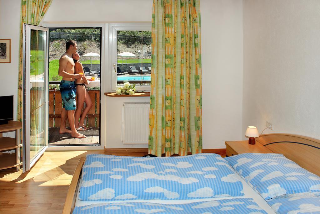 Residence St Konstantin Fiè Стая снимка